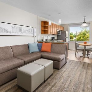 Suite mit 1 Schlafzimmer und mit Kingsize-Bett für Gäste mit Behinderungen